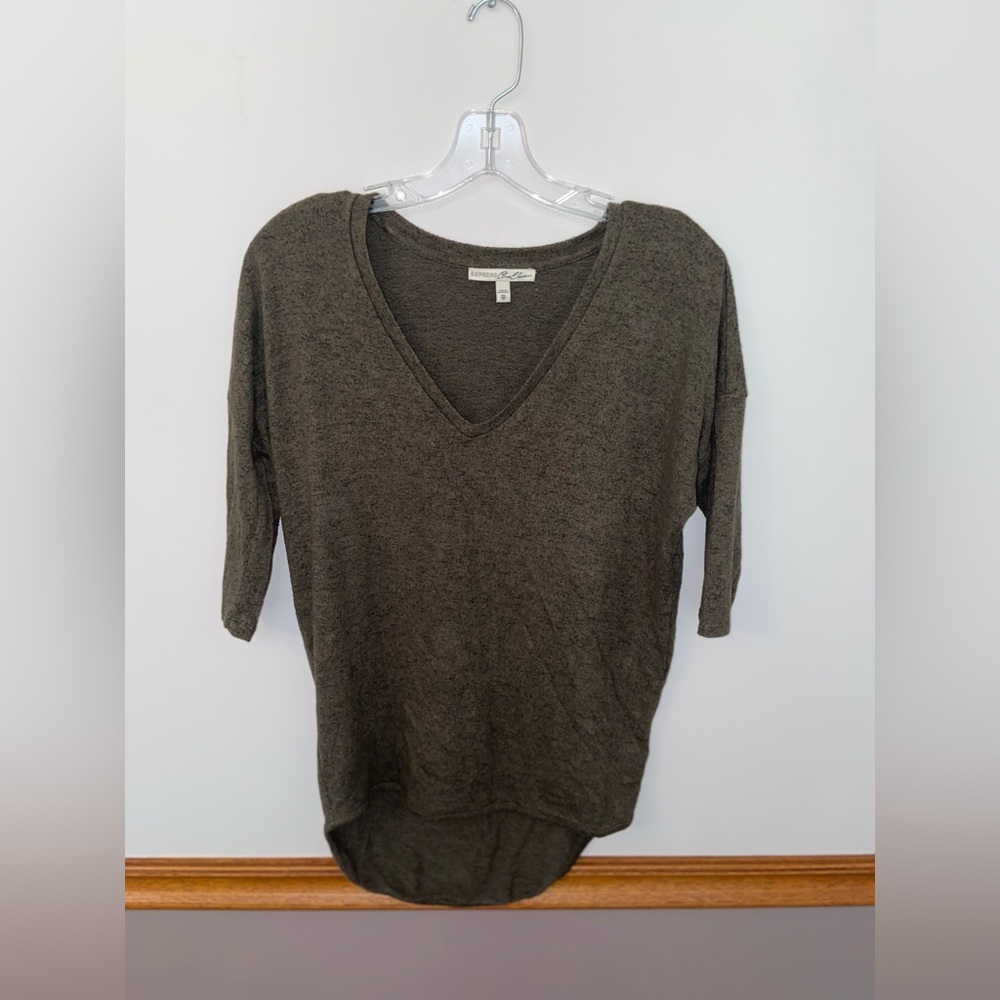 Dark green mid sleeve sweater, size XS, Express One Eleven